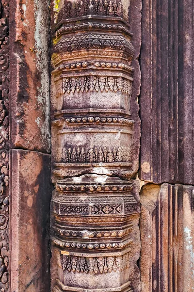 Bas-reliëf standbeeld achtergrond van Khmer cultuur in Angkor Wat, Cam — Stockfoto