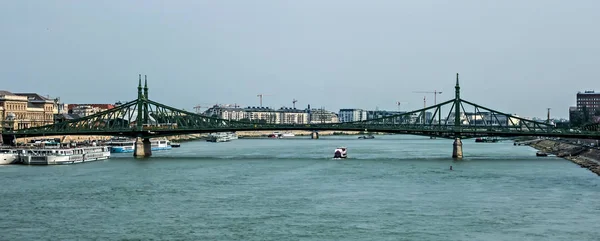 Budapeşte 'deki Tuna Nehri' nin havadan panoramik havası. Budapeşte, Macaristan. — Stok fotoğraf