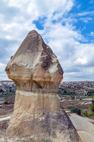 Bildande av Fairy skorstenar Goreme friluftsmuseum Cappadocia la — Stockfoto