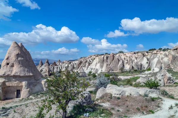 Rose valle goreme spektakulär Kappadokien Landschaft, Türkei. — Stockfoto