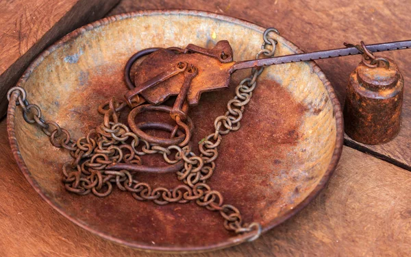 Rustykalny łańcuch wagi Vintage — Zdjęcie stockowe