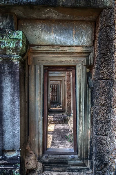 バンテアイ・スレイ寺院｜カンボジアのアンコーリアン・サイトシェムリアップ, — ストック写真