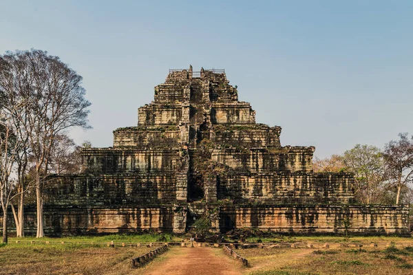柬埔寨Koh Ker寺遗址Pyramid Lost City的Prasat Thom — 图库照片