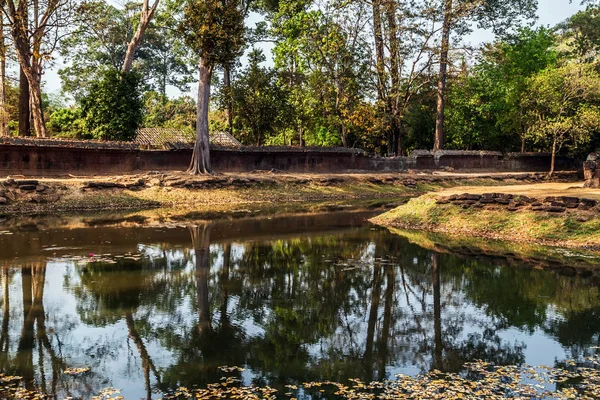 Temple Banteay Srei ou Banteay Srey Sites angkoriens au Cambodge — Photo