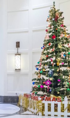 Noel Ağacı Madalyalı