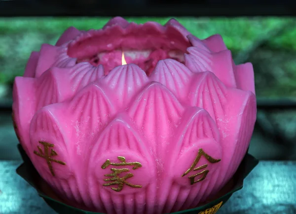 Candle lotus flower is a sacred symbol buddhist concept — Stock Photo, Image