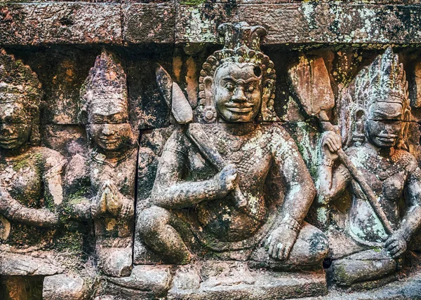 Θρησκευτικά γλυπτά Ναός Angkor Thom — Φωτογραφία Αρχείου
