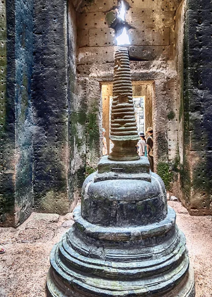 Camboya Khmer vieja piedra stupa . — Foto de Stock