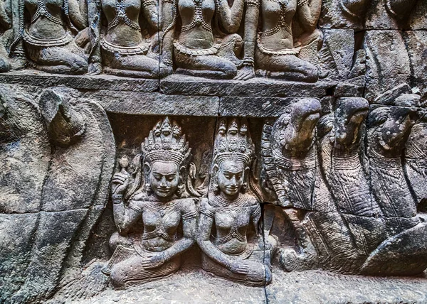 Estátua do monumento angkor — Fotografia de Stock