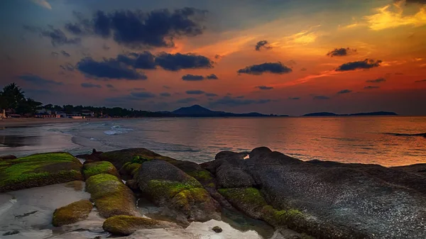 Схід сонця затока морський пейзаж літній час — стокове фото