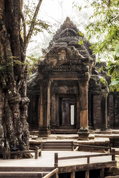 Forntida tempel Angkor Wat komplex Arkeologisk Park i Siem Re — Stockfoto
