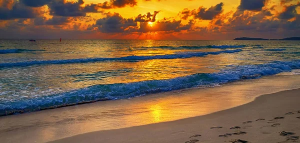 Sunset Beach ao nascer do sol — Fotografia de Stock