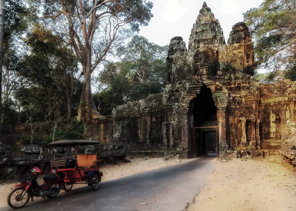 Angkor Karmaşık Turist Çekimi Angkor Wat Arkeoloji Parkı — Stok fotoğraf