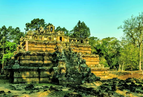Angkor wat Lost ancient Khmer Empire city — 스톡 사진
