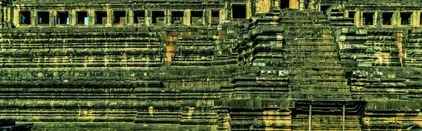 Angkor wat Lost ancient Khmer Empire city — Stock Photo, Image