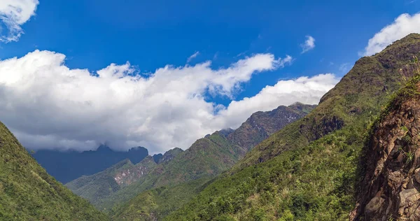 Hegycsúcsok Himalájai Köd Táj Táj Tetején Felhők Felett — Stock Fotó