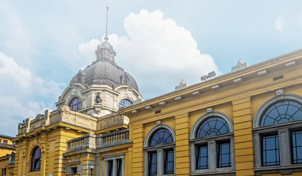 Kompleks Łaźni Termalnych Szechenyi Budapeszcie Węgry Wellness Spa Masażu Wodnym — Zdjęcie stockowe