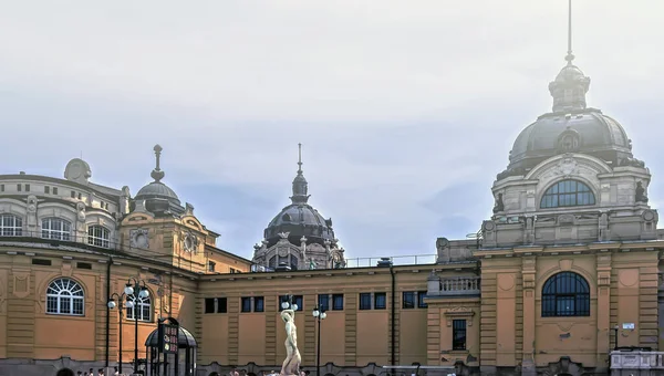 Szechenyi Aer Liber Wellness Spa Apă Masaj Băi Termale Budapesta — Fotografie, imagine de stoc