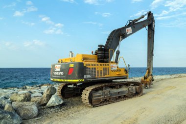 Palm Jumeirah Adası, Dubai, Birleşik Arap Emirlikleri - 26 Ocak 2016: İnşaat Palm Jumeirah, Dubai 'deki İran Körfezi' nde bulunan yapay bir takımadadır.