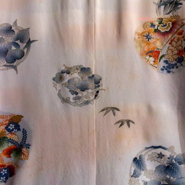 Klasik çiçekler tekstil kimono kumaş ipek sanat Japon Çin doğulu Japon süslemeleri geleneksel motifler desenli