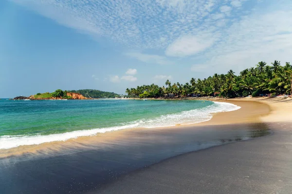 Water Day Tropical Beach Black Sand Coast Town Mirissa Sri — Stock Photo, Image