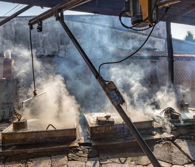 Kurutulmuş balık pişirmek için mayalanmış balık sosu. Vietnam Mui Ne ve Phan Thiet balık sosu ile ünlüdür..