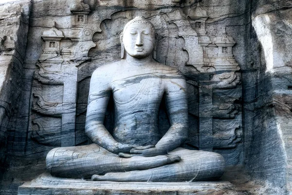 Buddha Statue Großaufnahme Sitzen Den Granitfelsen Der Antiken Gal Vihara — Stockfoto