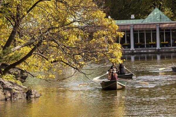 The Central Park Mall at Autumn. New York Cit — Stock Photo, Image