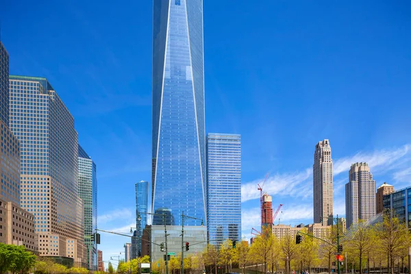 ニューヨーク アメリカ 2020年5月2日 ロウアー マンハッタンのワールド トレード センター複合施設の眺め — ストック写真