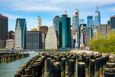 Brooklyn Köprüsü 'nden New York City silueti