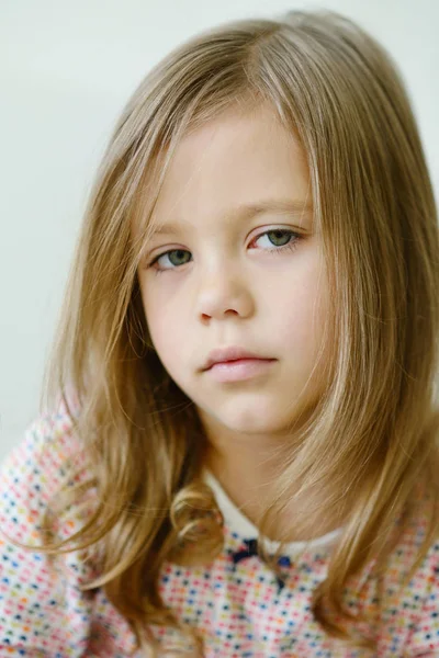 Küçük kızın portre — Stok fotoğraf