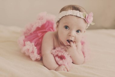 Bebek kız
