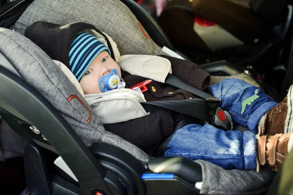 Baby Autostoel — Stockfoto