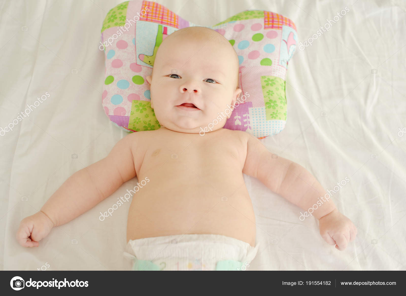 Bebé Recién Nacido Almohada Ortopédica: fotografía de stock © Reanas  #191554182 | Depositphotos