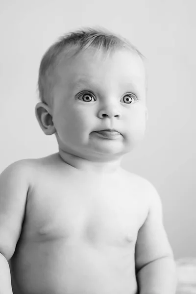 Retrato Engraçado Bebê Pequeno Doce — Fotografia de Stock
