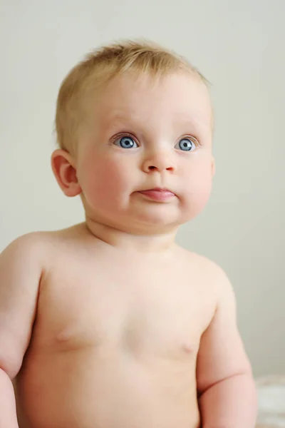 Retrato Del Pequeño Bebé Dulce Divertido — Foto de Stock