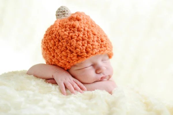 Zoete pasgeboren baby — Stockfoto