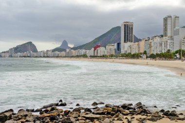 Bulutlu bir günde Copacabana