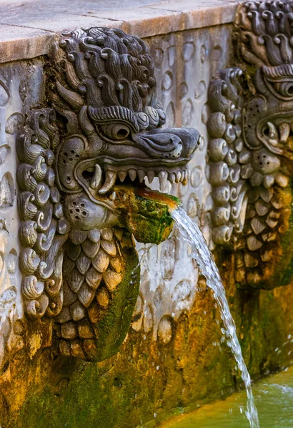 Hot spring luft Panas Banjar - ön Bali Indonesien — Stockfoto