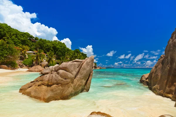 Plage tropicale aux Seychelles — Photo