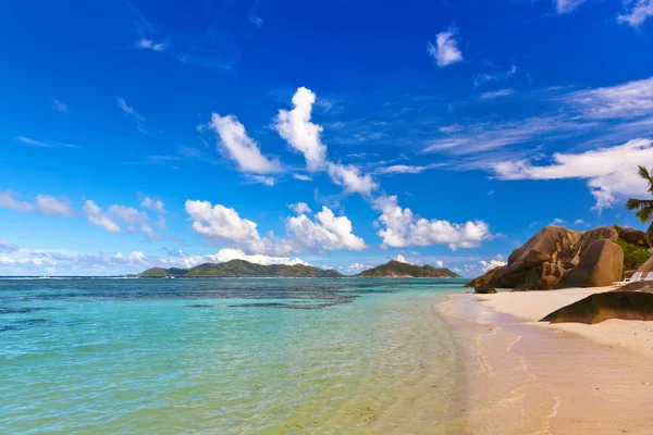 Praia famosa Fonte d 'Argent em Seychelles — Fotografia de Stock