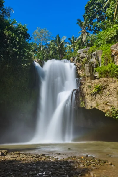 Tegenungan wodospad - Indonezja wyspa Bali — Zdjęcie stockowe