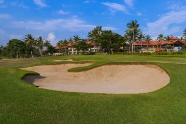 Tanah çok Temple - Bali Endonezya yakınındaki golf alanı