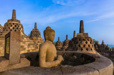 Borobudur Buddist Tapınağı - ada Java Endonezya
