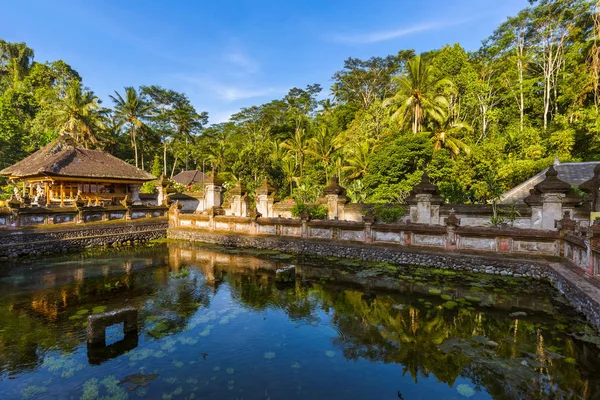 Templo de Tirta Empul - Isla de Bali Indonesia — Foto de Stock