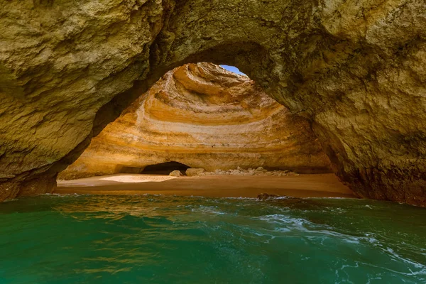 Pláž poblíž Lagos - Portugalsko Algarve — Stock fotografie