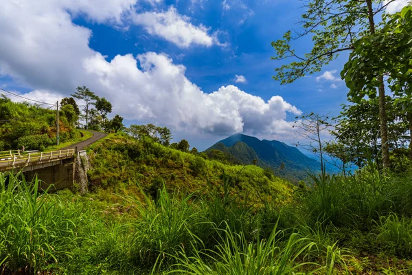 Góry krajobraz - Indonezja wyspa Bali — Zdjęcie stockowe