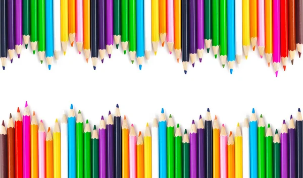 Crayons multicolores isolés sur fond blanc — Photo
