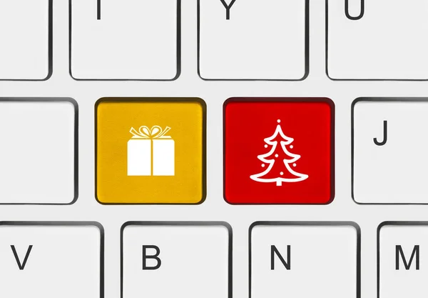 クリスマスのキーを持つコンピューターのキーボード — ストック写真