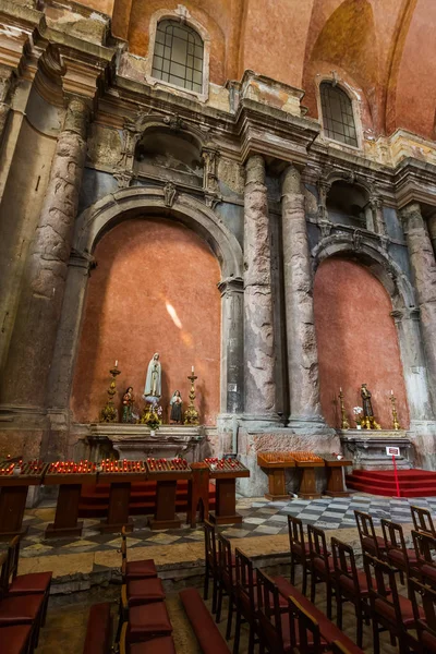 Inre av den förstörda San Domingos Church - Lissabon Portugal — Stockfoto